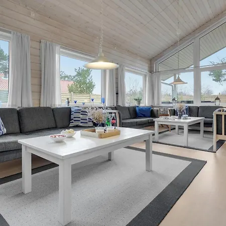 Nydelig Hjem I Nykøbing Sj Med Badstue *